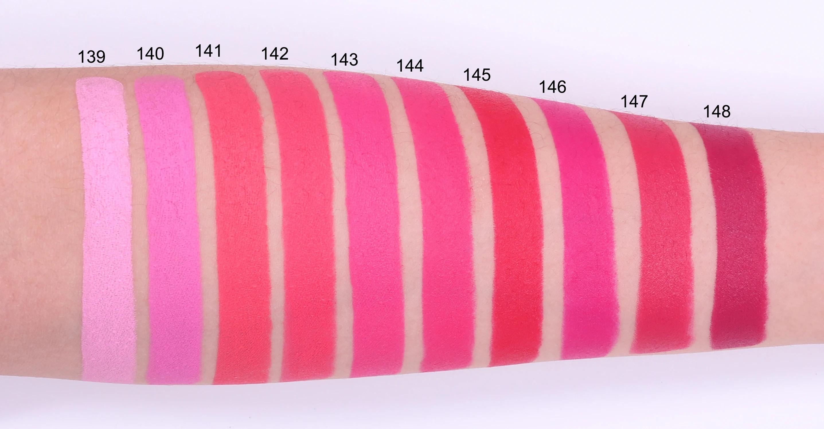 Luxury White Waterproof Matte Mist Lipstick for Women Gift Red Lipstick Private Label with Magnetic Packaging manufacture