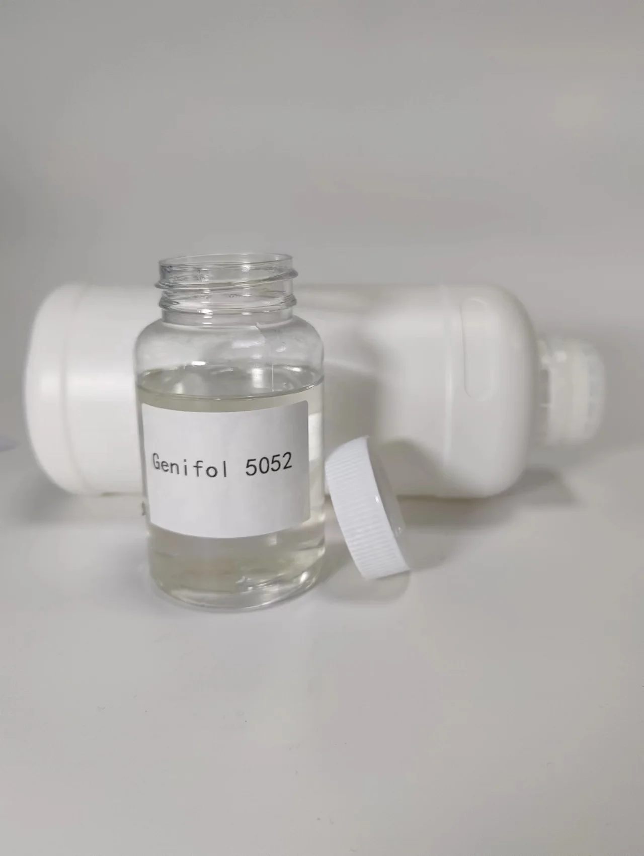 Многофункциональный Гидрофобный эмульгатор использующий в воде металлическую рабочую жидкость для резки металла добавки рабочей