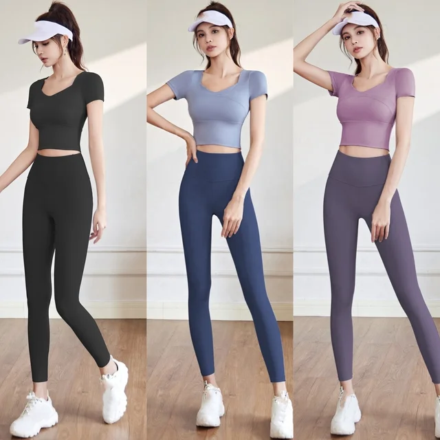 High quality stylish Women's Fitness set 2 piece gym wear Tailored top and pants Yoga activewear