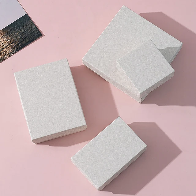 Different Sizes Gift Packaging Box Customizable Logo Cardboard Jewelry Box Decorated Paper Necklace Jewelry Gift Boxes