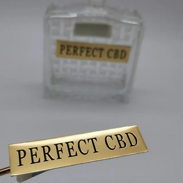 
Принимаются пользовательские логотипы, тисненые металлические этикетки, брендовые наклейки для духов, разработанные для пользовательских наклеек 