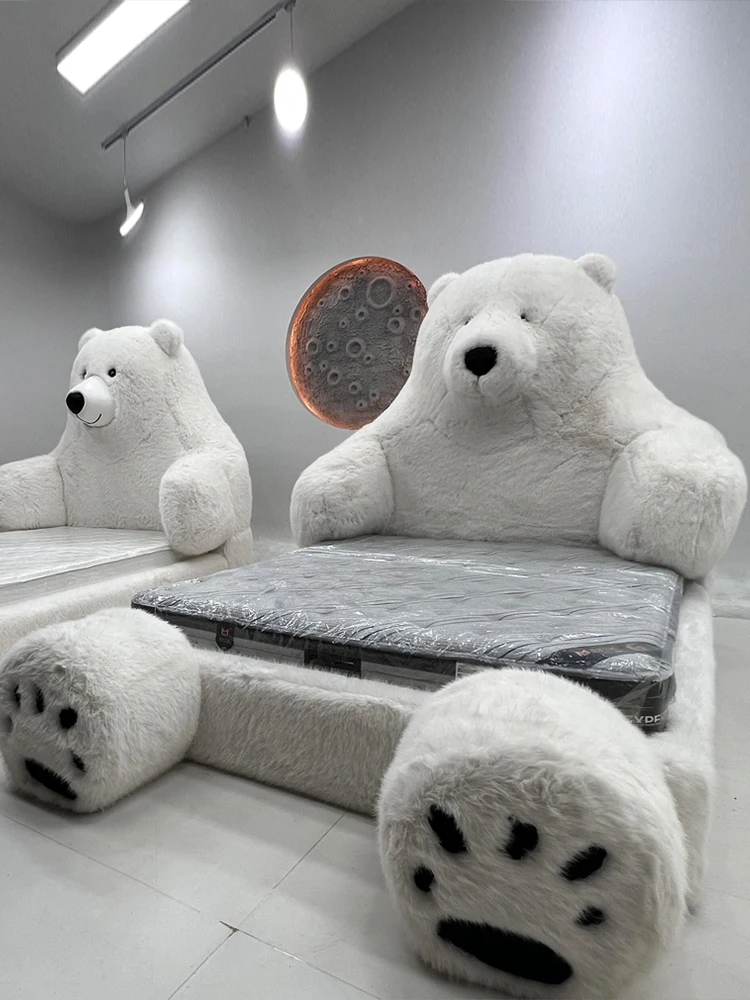 BEAR　ソファ Luxury Giant Bear Sofa - Soft Plush Polar Bear Bed