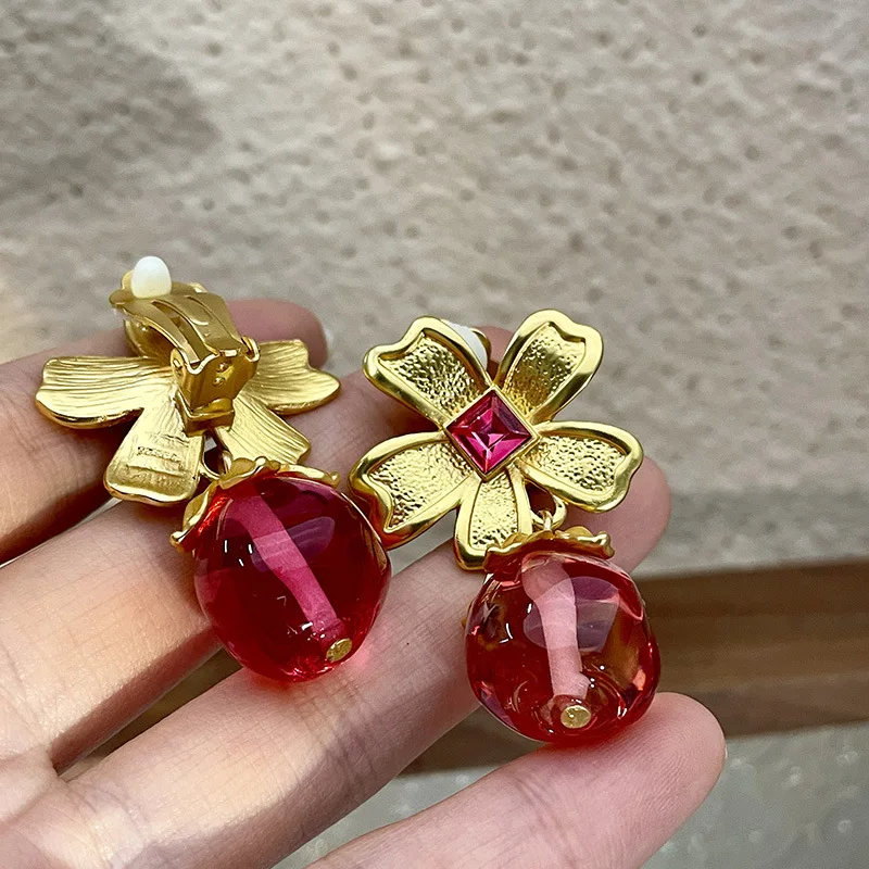 BOUCLES D'OREILLES Style Rétro Et Vintage Cabochon Le Hibou Et Le Chat Avec Une Etoile