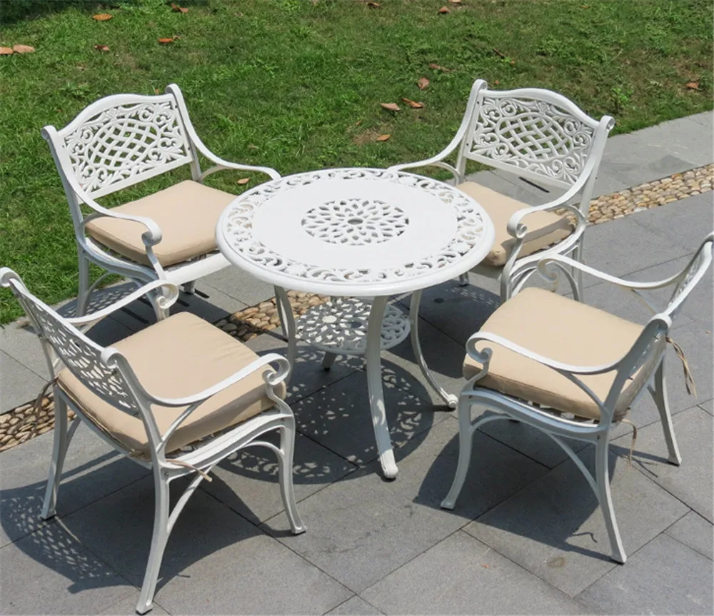 Luxury Nordic style dining table with a combination of high quality die-cast aluminum