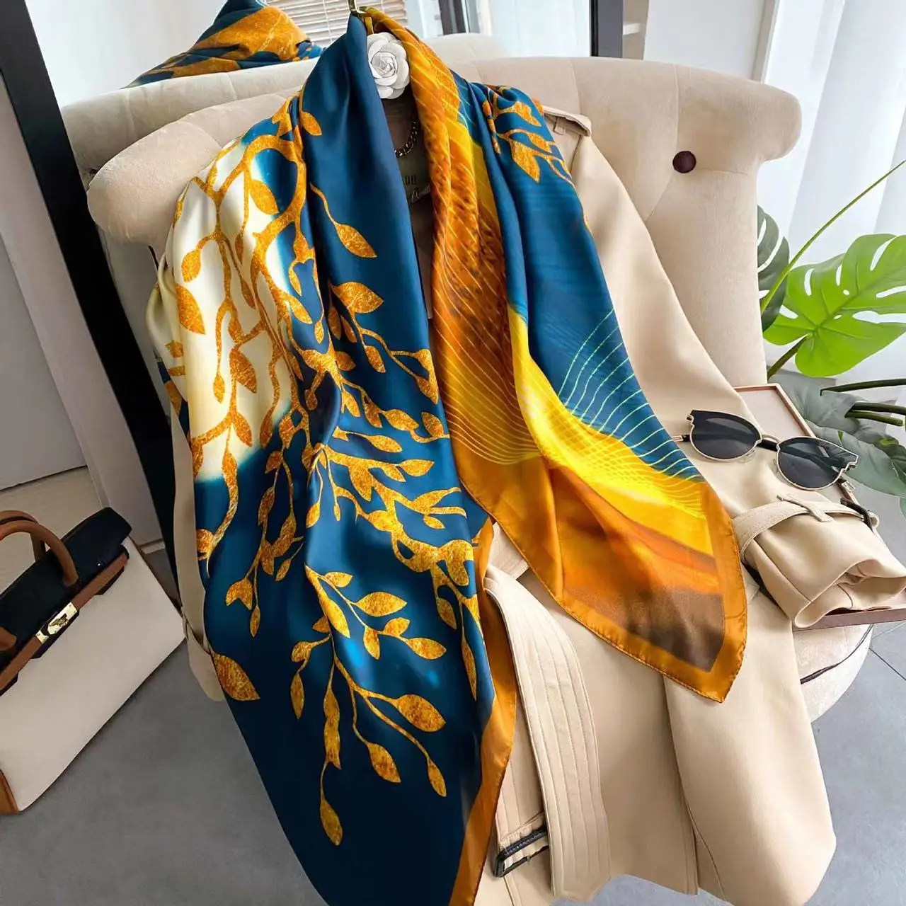 Wholesale Summer New Square Silk Scarf Versatile Printing Decoration