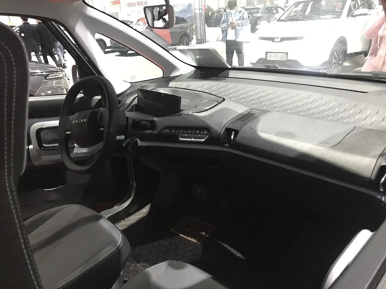 Baojun_E300_Plus_003.jpg