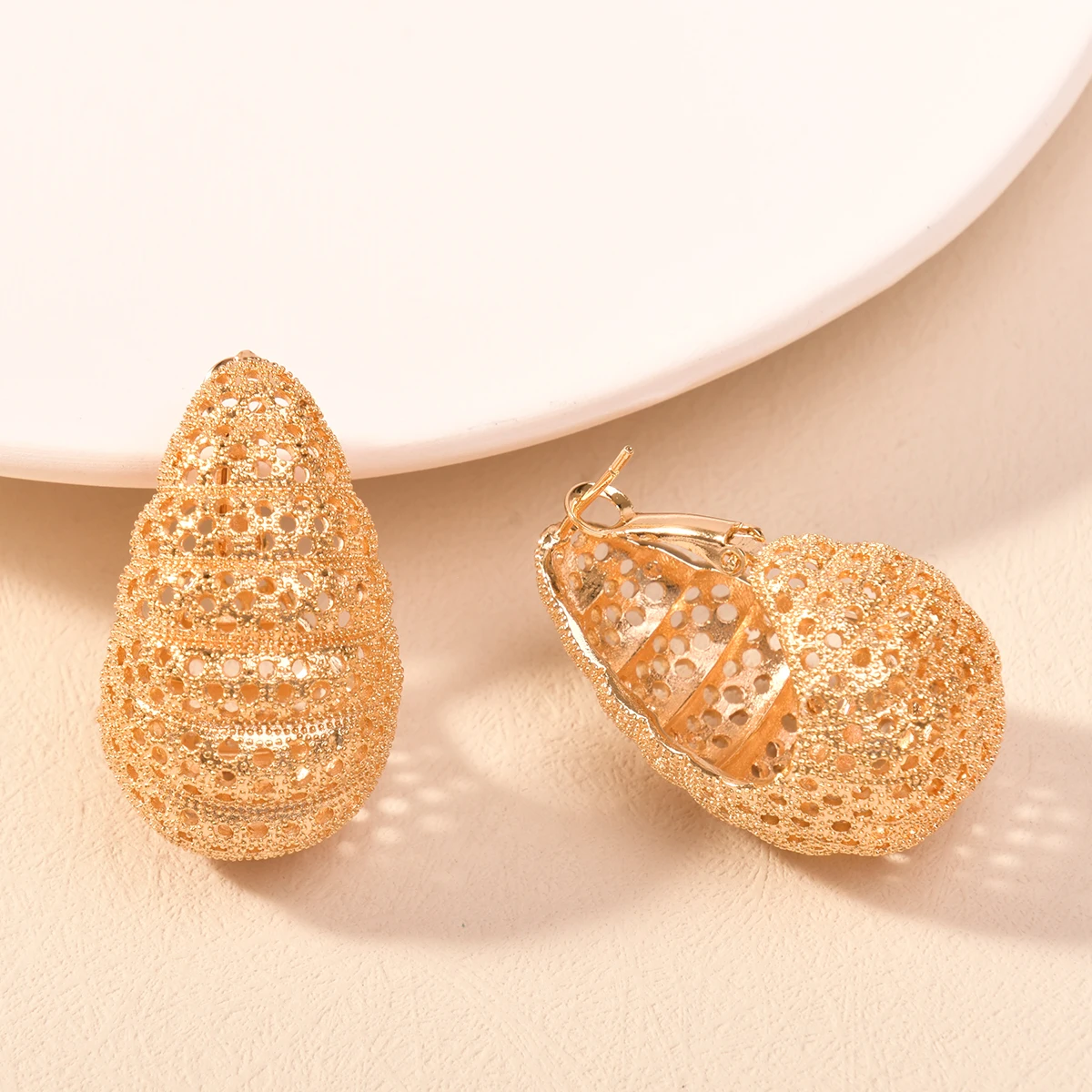 Wholesale SISIYU Cutout Gold Earrings for Girls Dubai Turkey Egypt ...