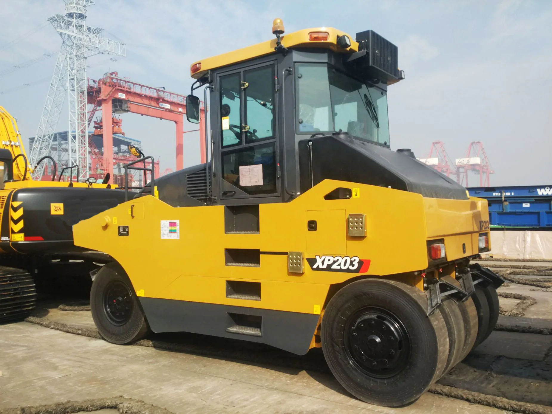 26ton пневматический шинный дорожный каток XP263 по отличной цене