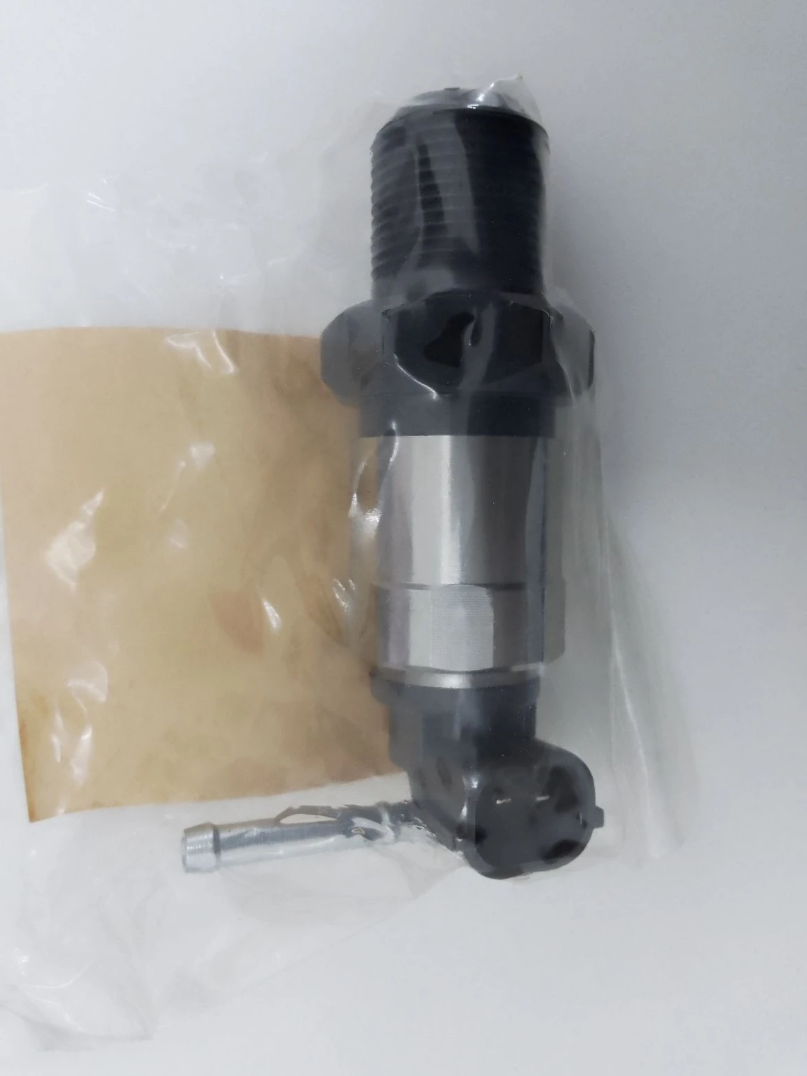 Common Rail Fuel Rail Pressure Sensor 23810-30100 23810 30100 23810-0L030 23810 0L030 LIFT and RIGHT for 1KD 2KD