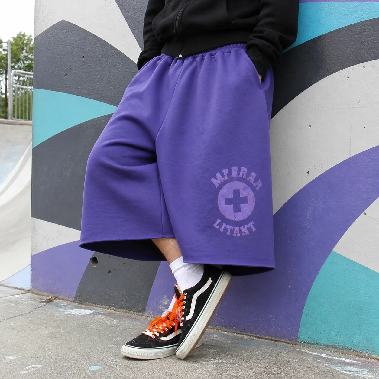 Wholesale Green Basketball Shorts Men Baggy Wide Leg Knee Length Graphic Print Elastic Waist Streetwear Men Basketball Shorts gallery 3