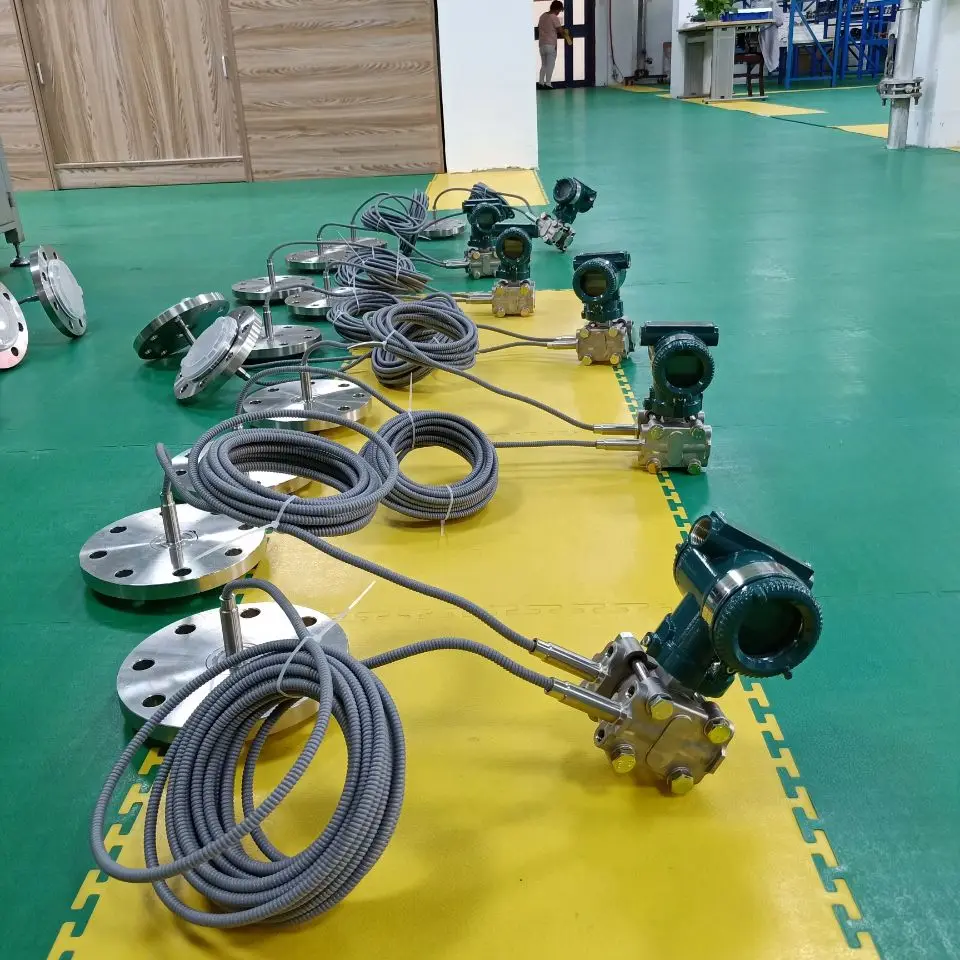 Single Flange Liquid Level Transmitter Differential Pressure Transducer Remote Seal Level Transmitter for tank Level