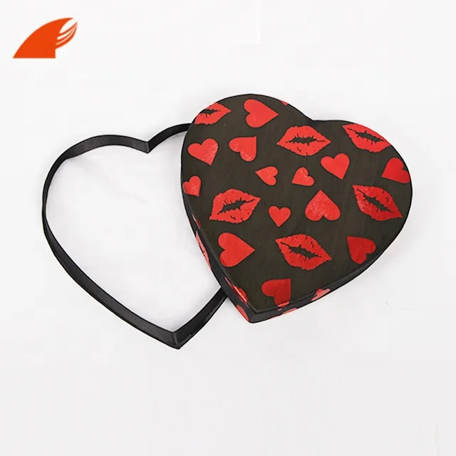 チョコレート包装箱 ベルベットローズハート型チョコレートボックス ベビーシャワーキャンディーボックス Buy 高級硬質ファンシー金箔ロゴ正方形ラウンドハート形のキャンディーチョコレート包装箱 正方形高級チョコレートボックス包装 ギフト包装ボックス カスタム