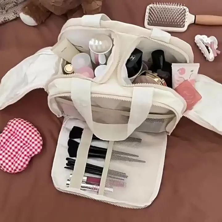 2025 New Arrival Women's Fashionable Simple Cosmetic Bag Portable Lightweight Large Capacity Polyester Storage Partition Travel