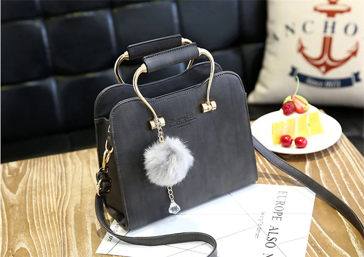 Women′ S Senior Leather Styling Women′ S Bag 2021 New Fashion Hand Small  Square Bag Design Sense Single Shoulder Bag (FE2024) - China Handbags and  Lady Handbag price