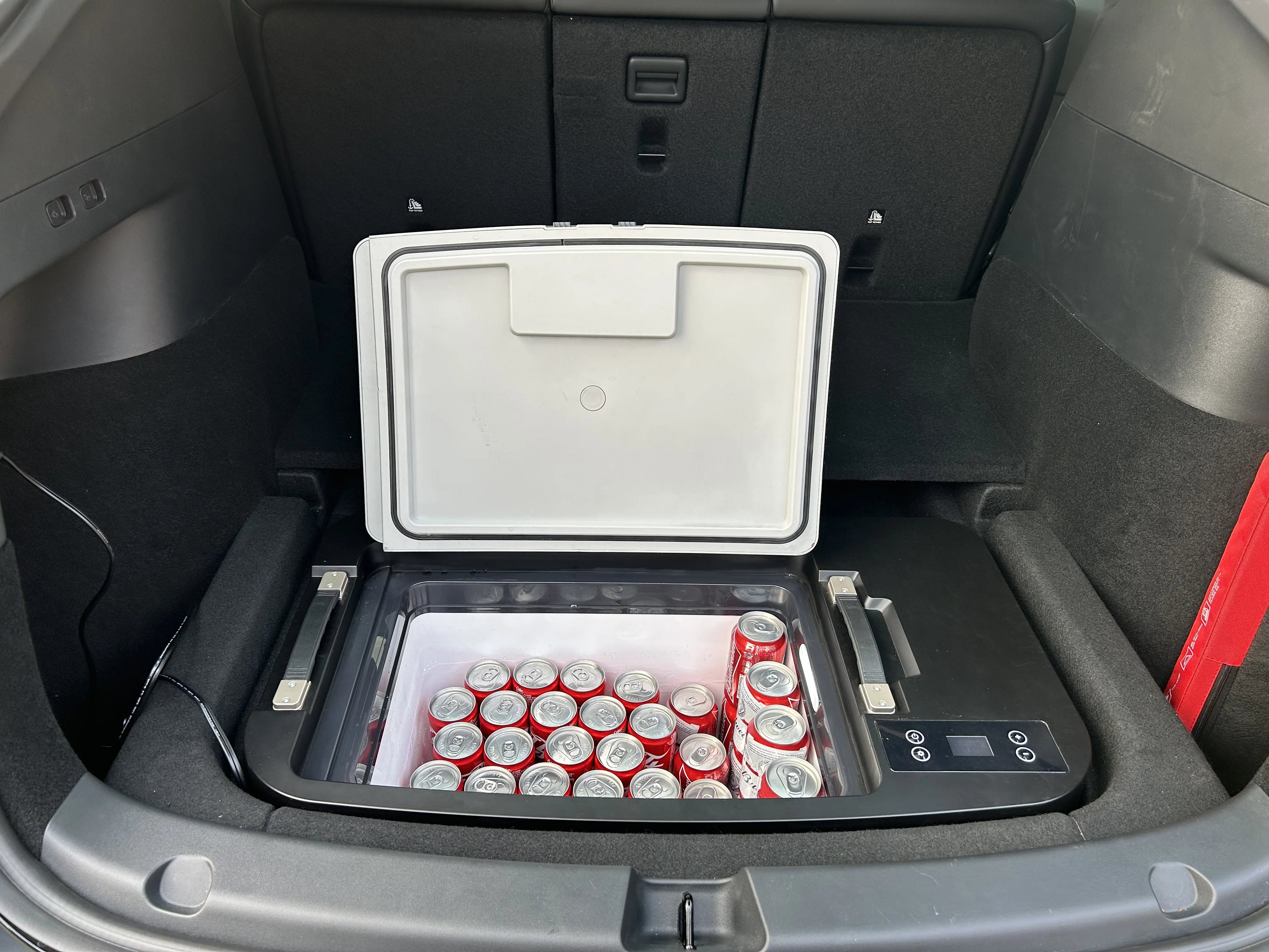 TITA 車載冷蔵庫 冷凍庫40L テスラ モデルYトランク床下モデル TITA 車載冷蔵庫 冷凍庫40L テスラ モデルYトランク床下モデル