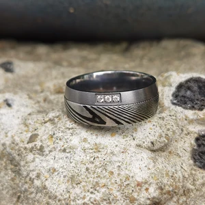 Stylish 8mm Black & Silver Damascus Steel with Tantalum with 3pcs White Zircon Men's Pure Tantalum Wedding Band Ring