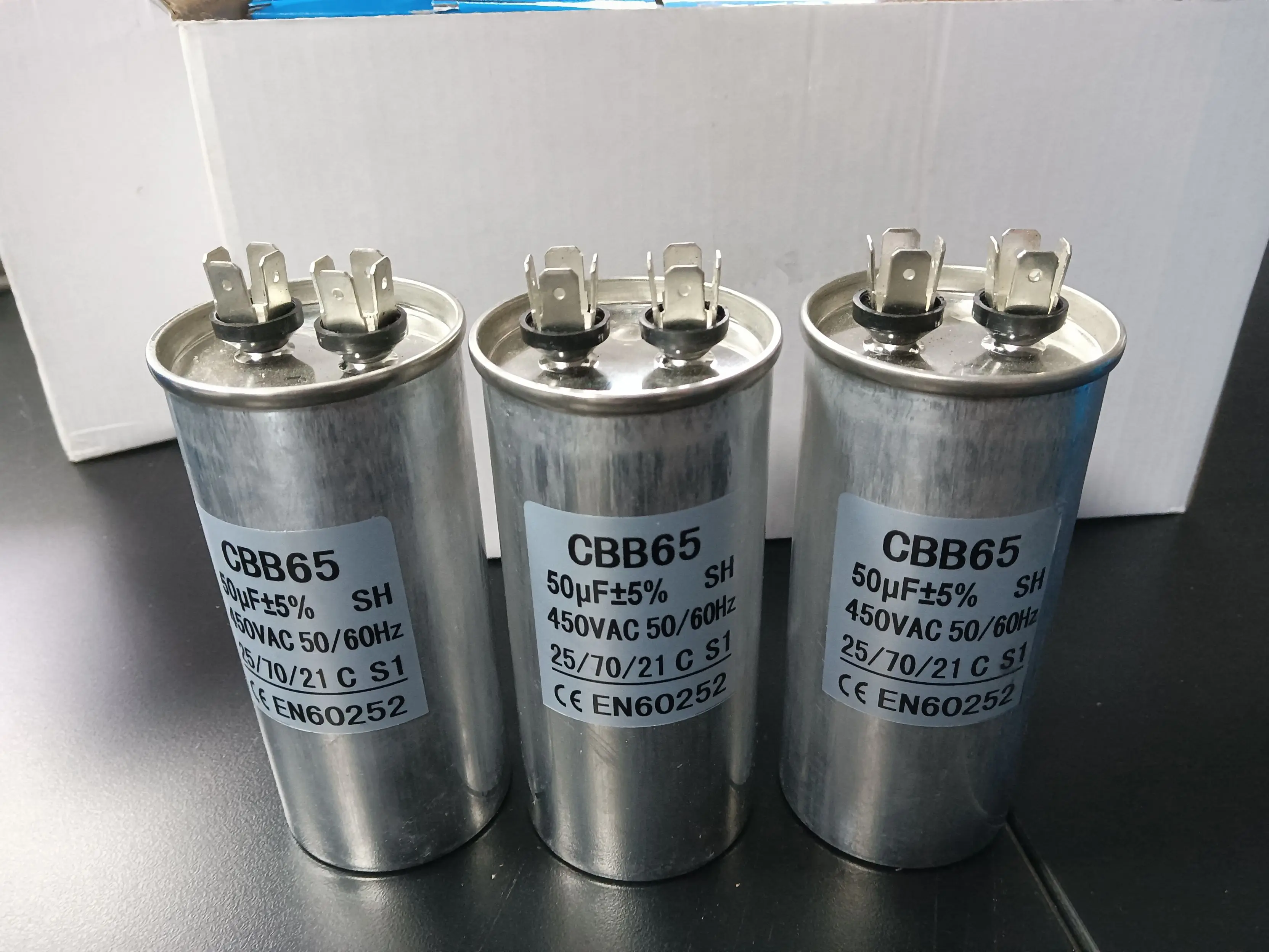 source 高品质cbb65交流电机启动30uf 450vac空调电容器 on m.