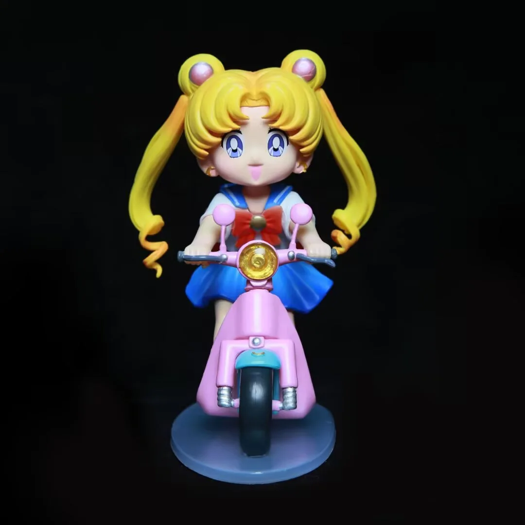Cute Mini Anime PVC Figure of Sailor Moon Character Tsukino Usagi for Decorative Toy or Ornament