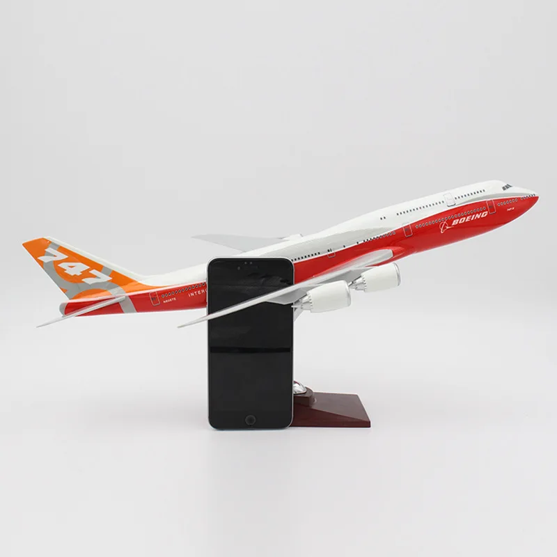 High Quality 1/150 Scale Boeing 747-800 Resin Model Plane