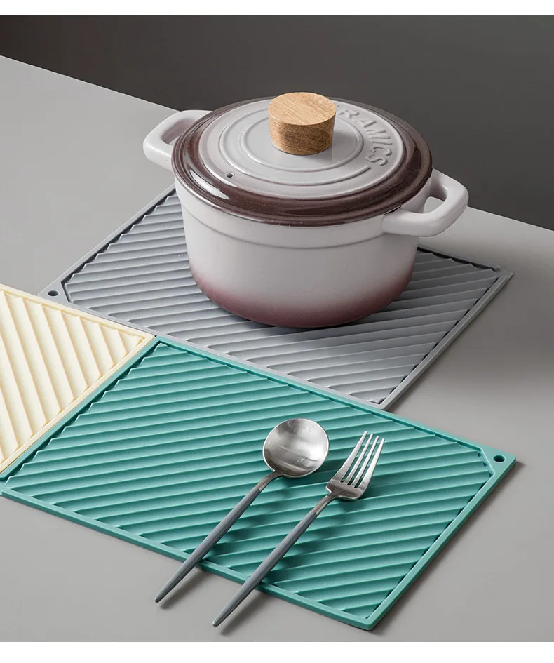 Simple Silicone Heat Insulation Draining Mat Nordic Oil-Proof Design for Dining Tables and Household Use details