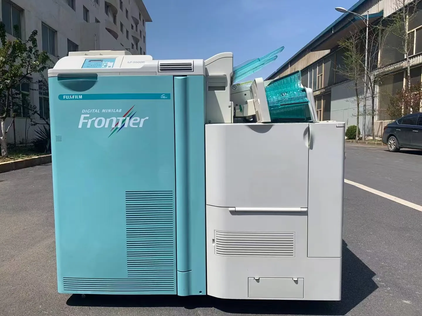 中古の富士フイルム フロンティア 550R 自動デジタルミニラボ一体型
