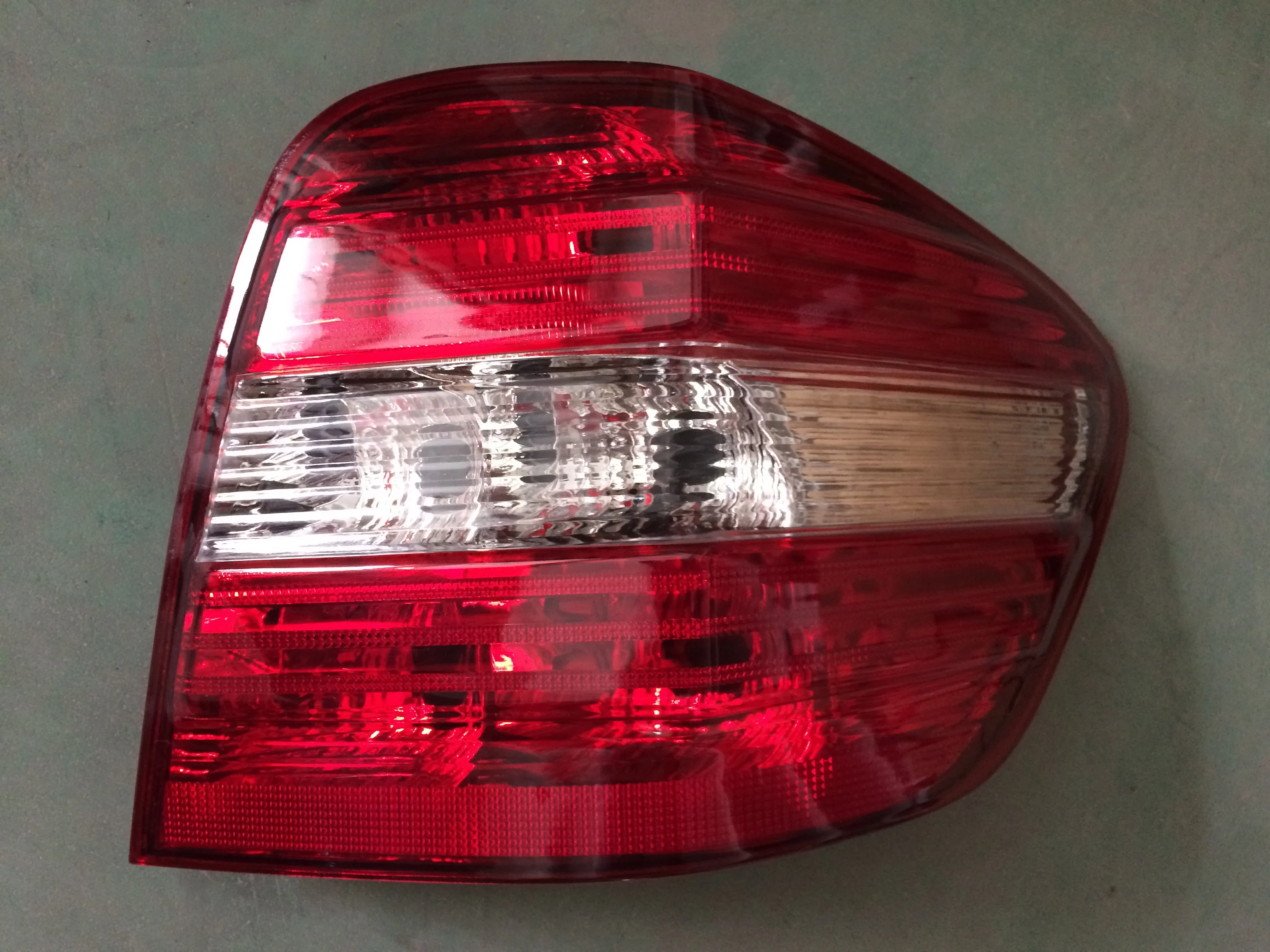 W164 Tail Light Fit For Mercedes Benz M Class Ml300 Ml350 Ml63 Year