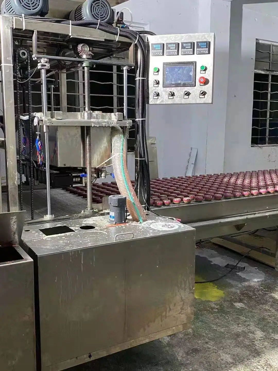 Full Automatic Customer Candle Produce Line with 12 Filling Pumps Filling Machine for Tealigh Glass Candle Suitable for Wax