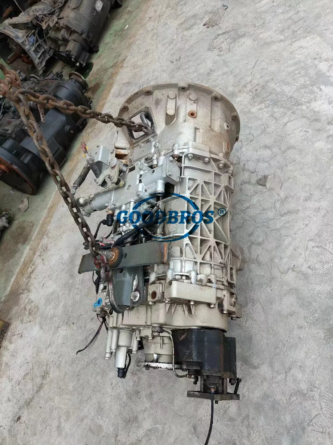 Howo 12 Speed Transmission HW12 2500Nm 25712 Gearbox