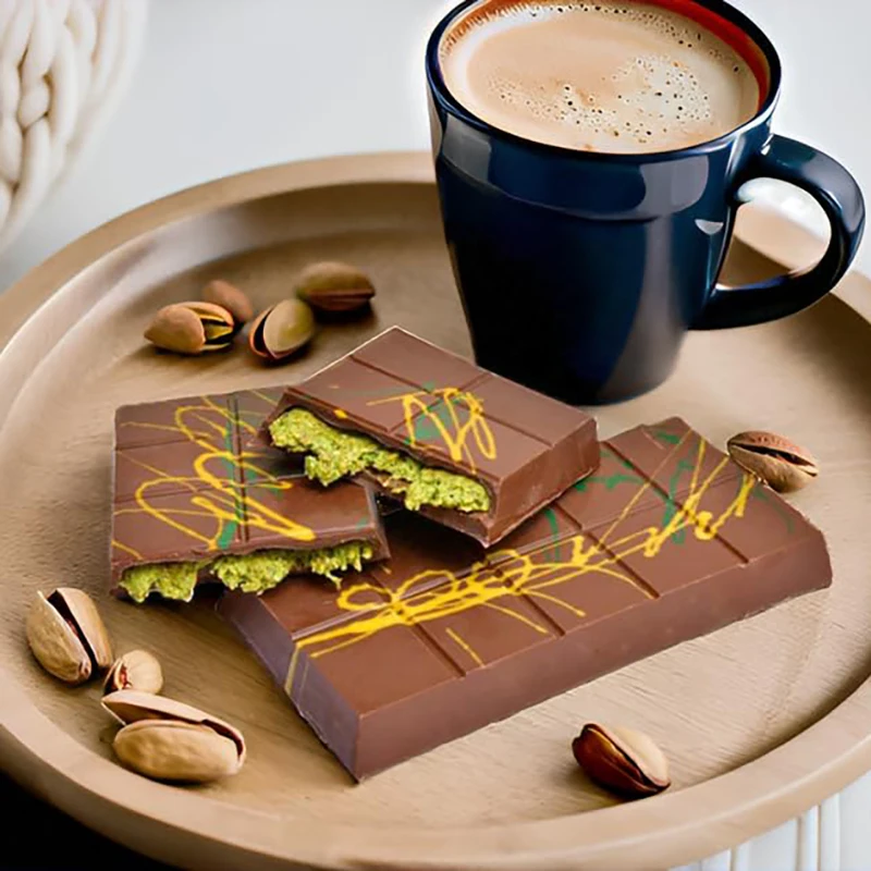 Dubai Factory's Professional OEM Services Solid Wholesaler Chocolate with Custom Logo & Flavors Packaging Chocolate De Dubai
