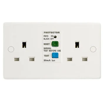 Saudi Arabia Universal Bakelite Switch Socket Outlet 13a 250v Socket White Color Custom 2 Gang Wall Socket Uk Standard Outlet