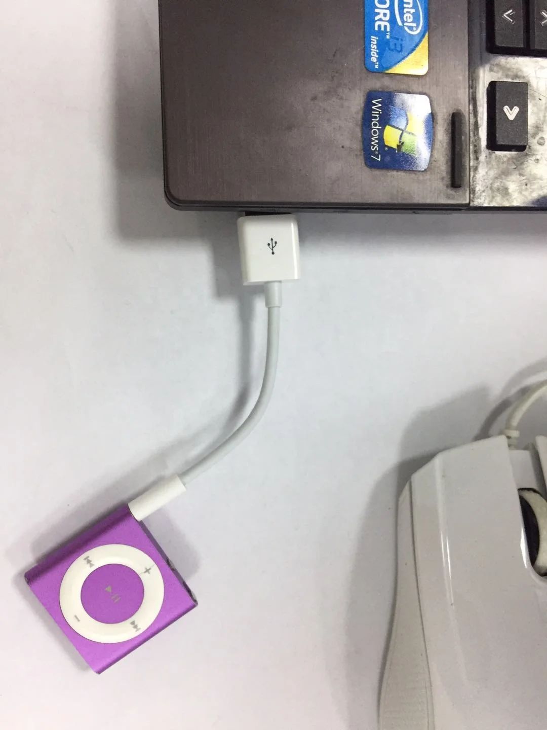 Cabo USB Amigável Yitkor com Conector/Plugue Jack de 3,5 mm para Carregador  de iPod Shuffle 3ª 4ª 5ª /6/7, image size:1080x1440