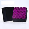 16-rose-in-confezione-quadrata-in-velluto
