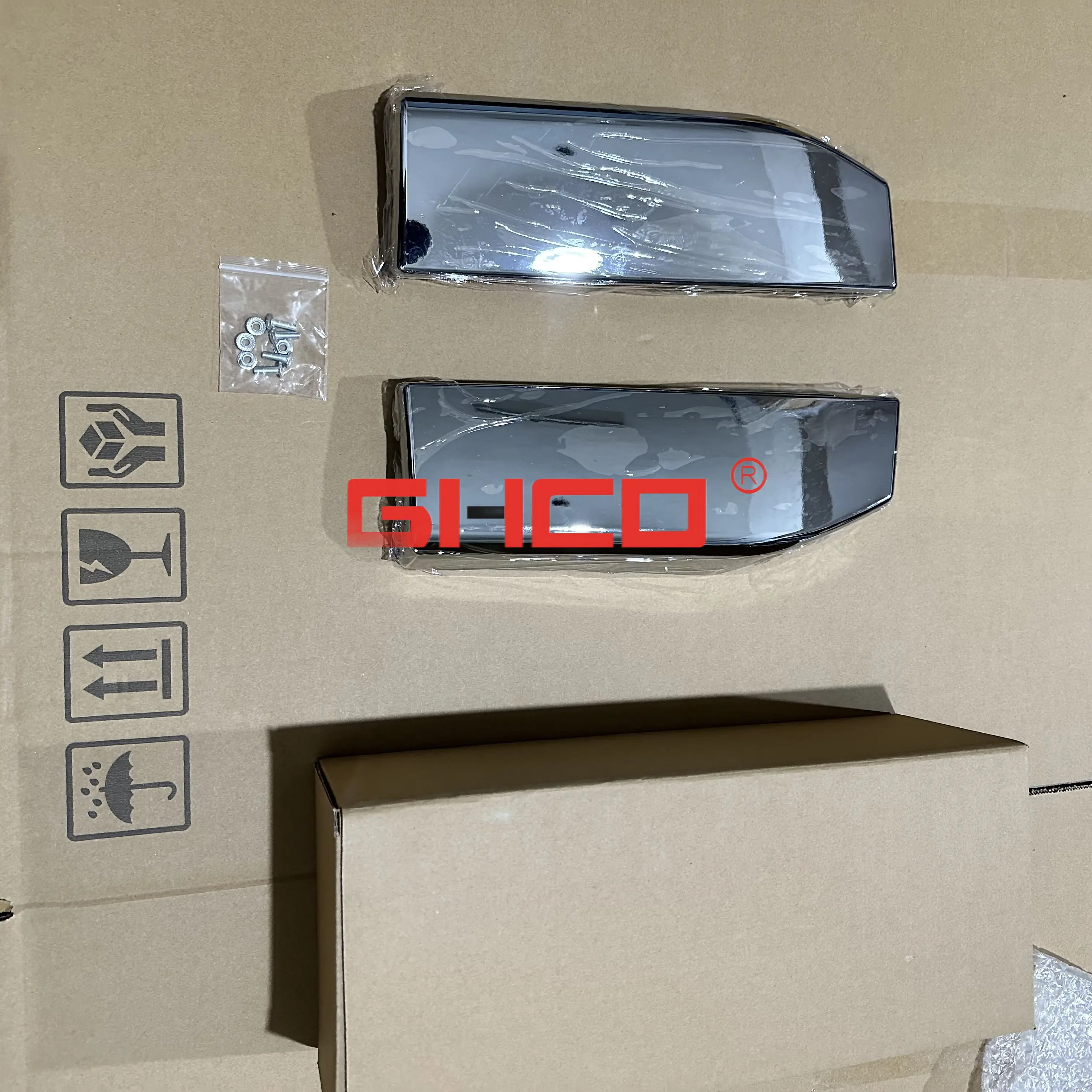 Factory Direct Supply Truck Chrome-plated Outer Step Cover for FUSO CANTER 2005-2006 FE84D FE85D