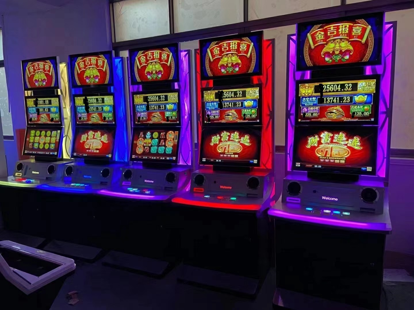 Игровой автомат Maker Play с двумя/тремя экранами мультиигровой кабинет для продажи