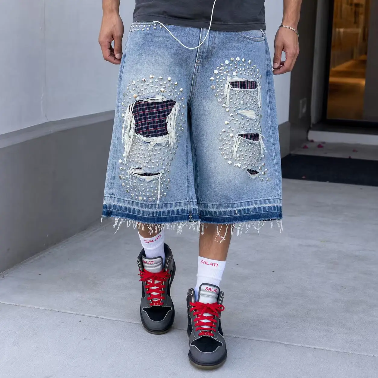 OEM Custom Mens Shorts Washed Denim Rhinestone Pearl Ripped Patchwork Raw Hem Baggy Wide Leg Streetwear Men Denim Shorts gallery 4