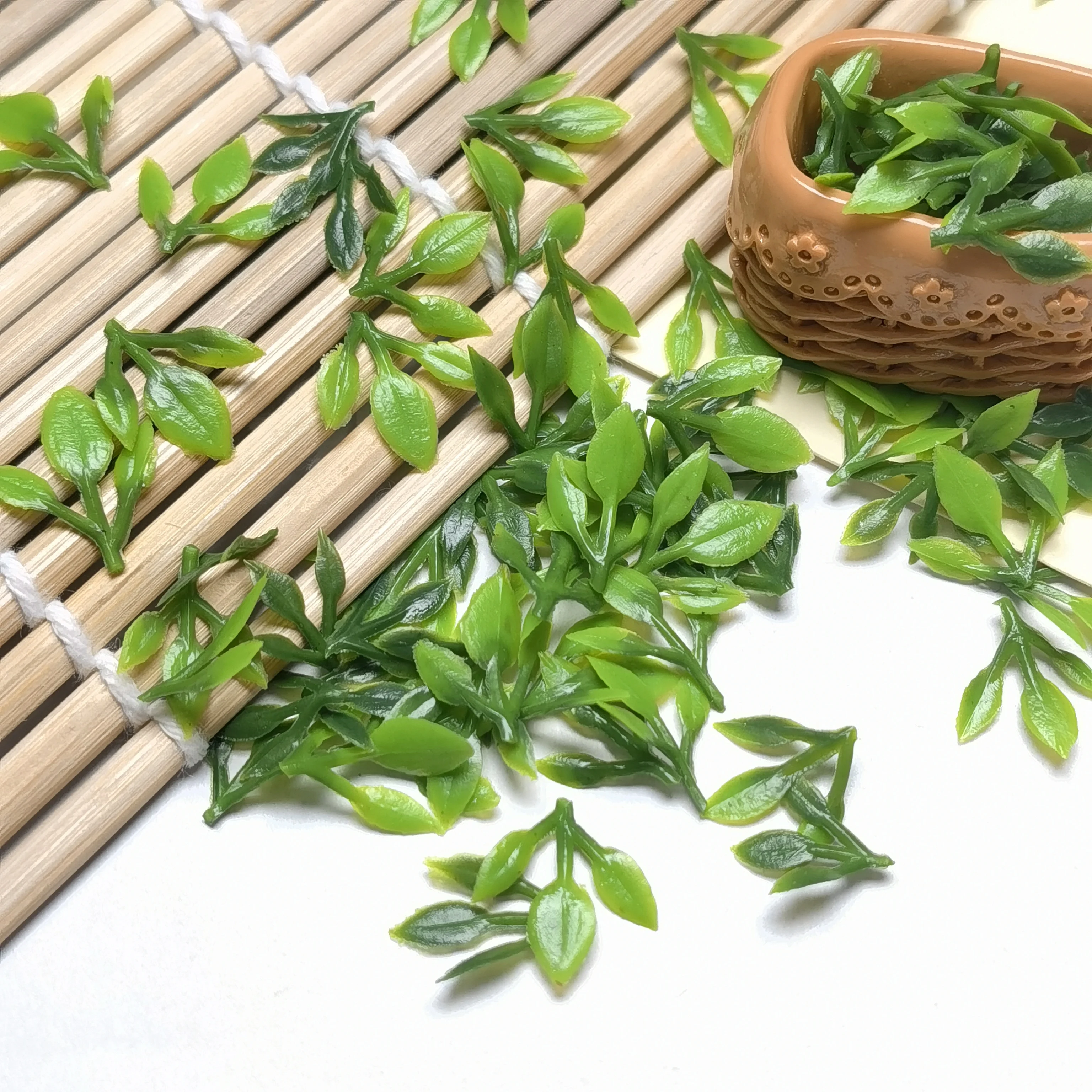 Mini Green Leaves Doll House Miniatures Tiny Leaves Decor for Dollhouse  Fairy Garden Micro Landscaping Decoration, image size:3072x3072