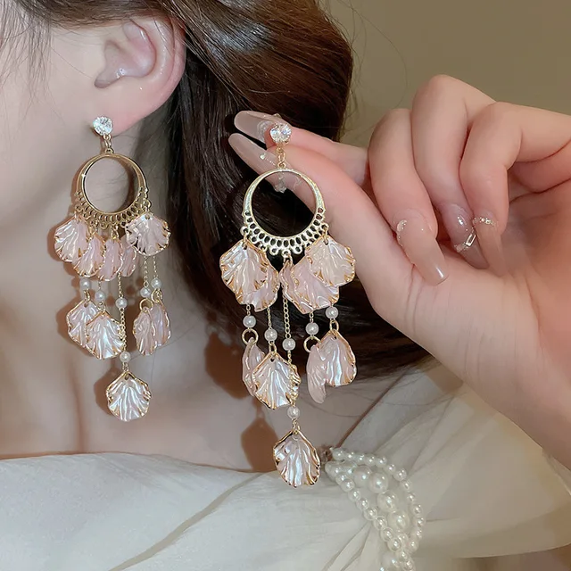 Silver Needle Sweet Pink Petal Zircon Tassel Fashion Light Luxury Korean High end Wholesale Stud Earrings for Woman