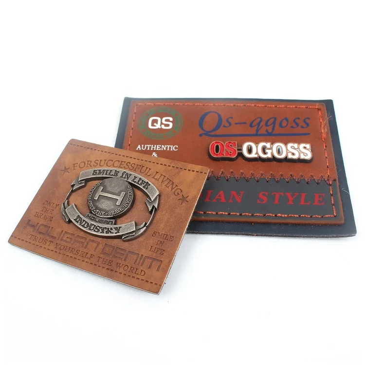 Nuevo diseño personalizado nombre grabado PU cuero falso Jeans