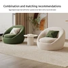 Une table, deux chaises, une seule couleur de note