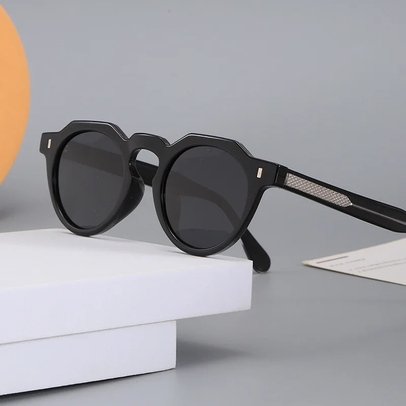Men's Polarized High Quality Tr-90 Frame Retro Sunglasses Ladies Travel Party Glasses Ideal Gifts_voghion.com