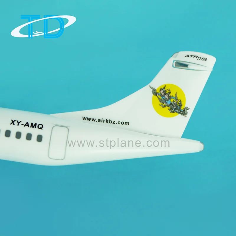 KBZ ATR72-600 1/100スケールプラスチック小型飛行機ツイン