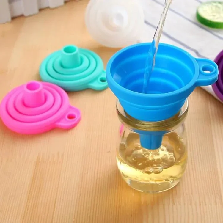 product custom mini foldable eco friendly silicone funnel kitchen utensil for water bottles and liquid transfer-5