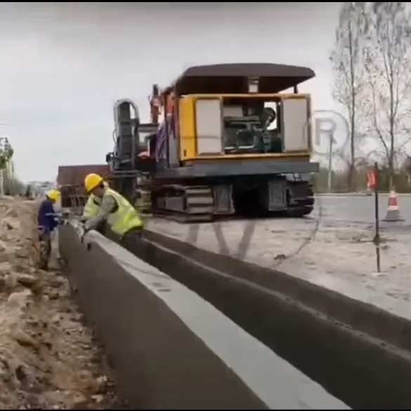 Factory Slip Forming Paver Concrete Curb Machinery Curber Concrete Curb and Gutter Concrete Paver Slip Form Curbing