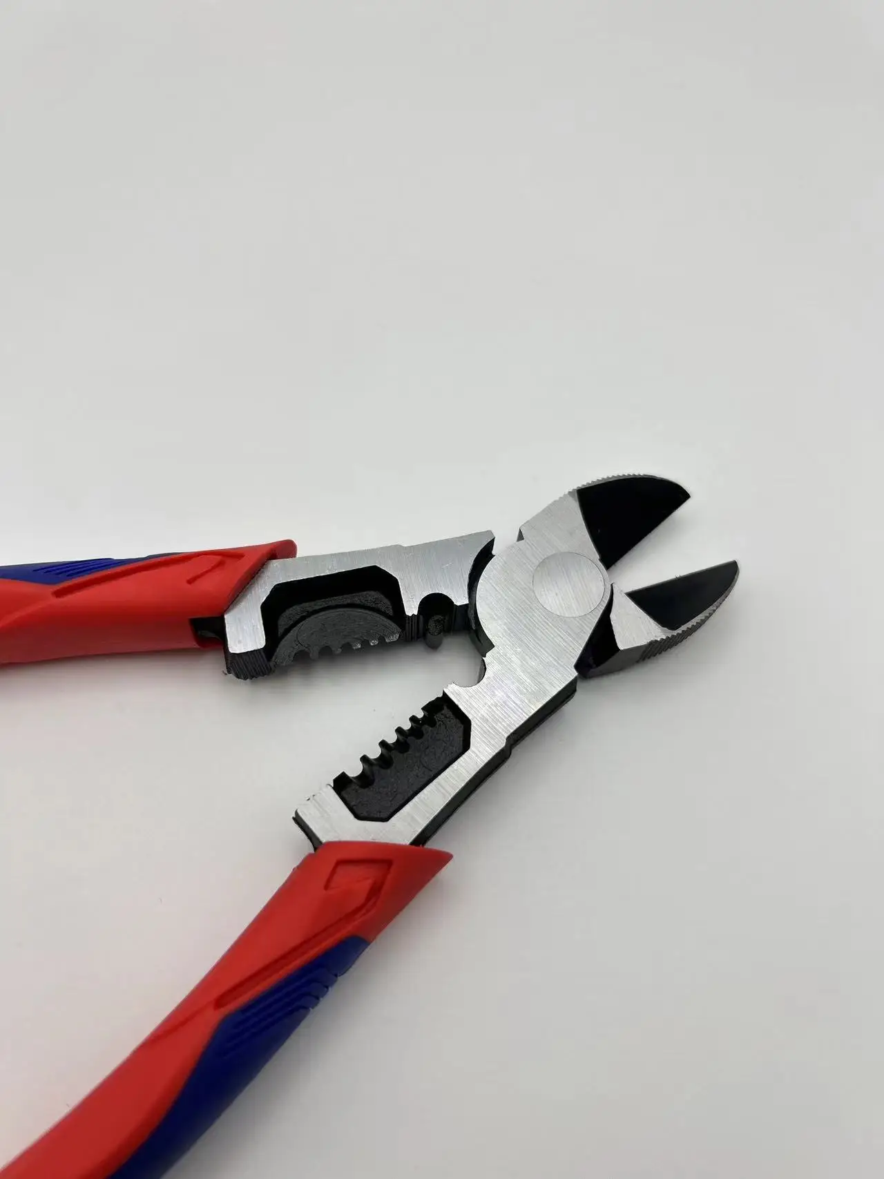 Industrial Grade DIY Crimping Pliers Serrated Jaw Plastic Molded Handle Wire Stripper Cutting Multi-Functional-OEM Customizable supplier