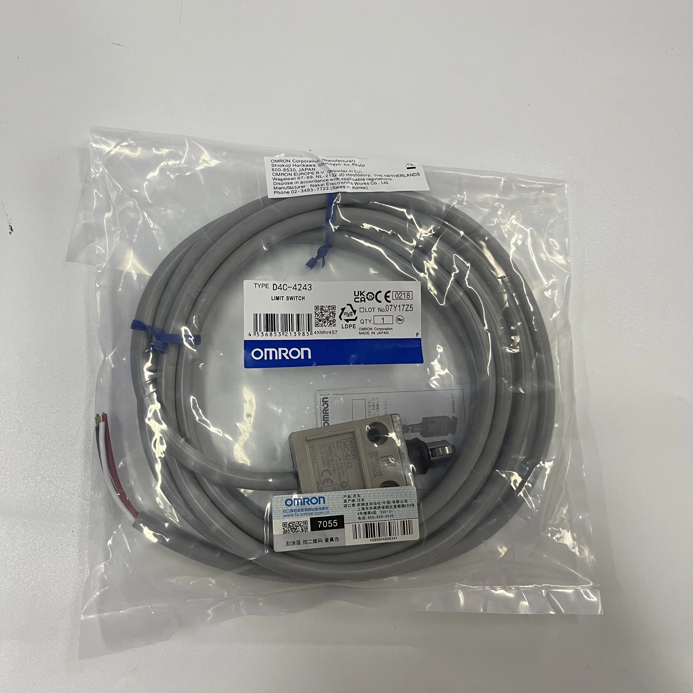 Omron Limit Switch D4C-4243 Omron Limit Switch D4C-4243