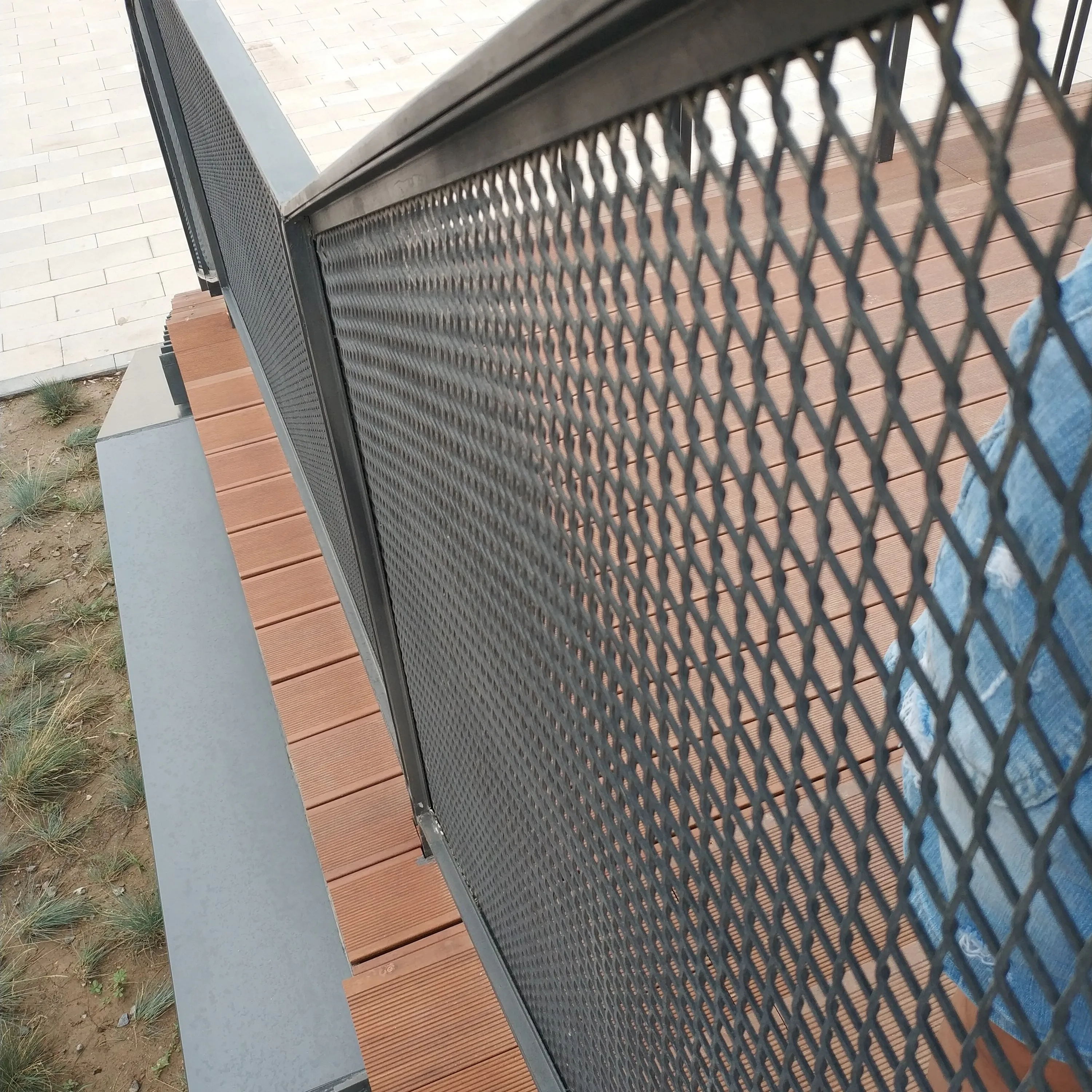 Standard Diamond Hole Wire Mesh Expanded Metal Mesh for Railing Stairs