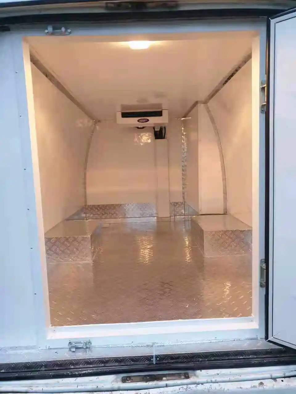 New Type 12v/24v Roof Mounted Top Mounted Van Refrigeration Unit For