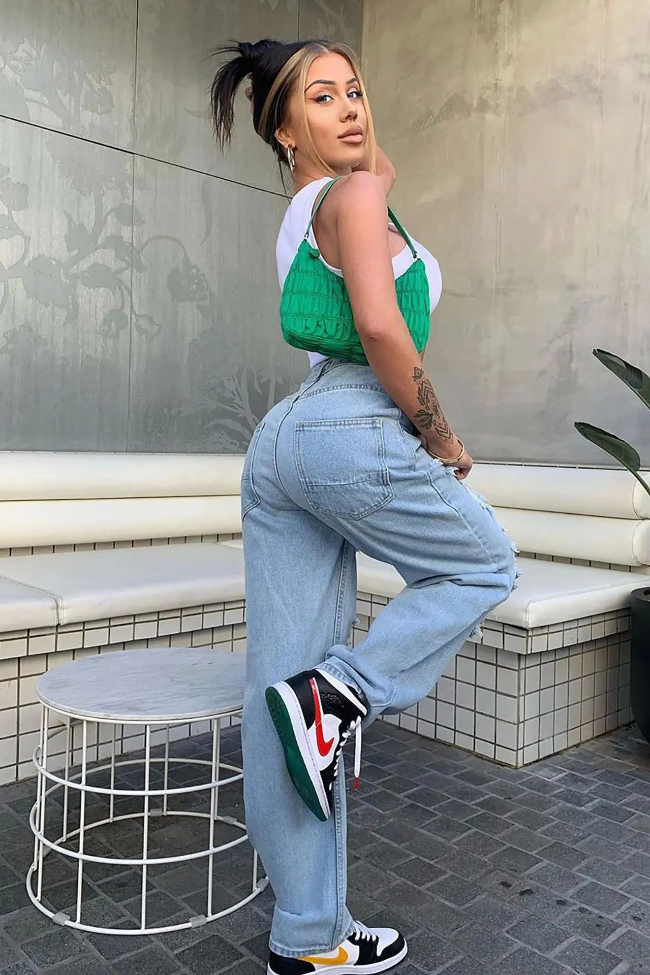 2 (5).jpg