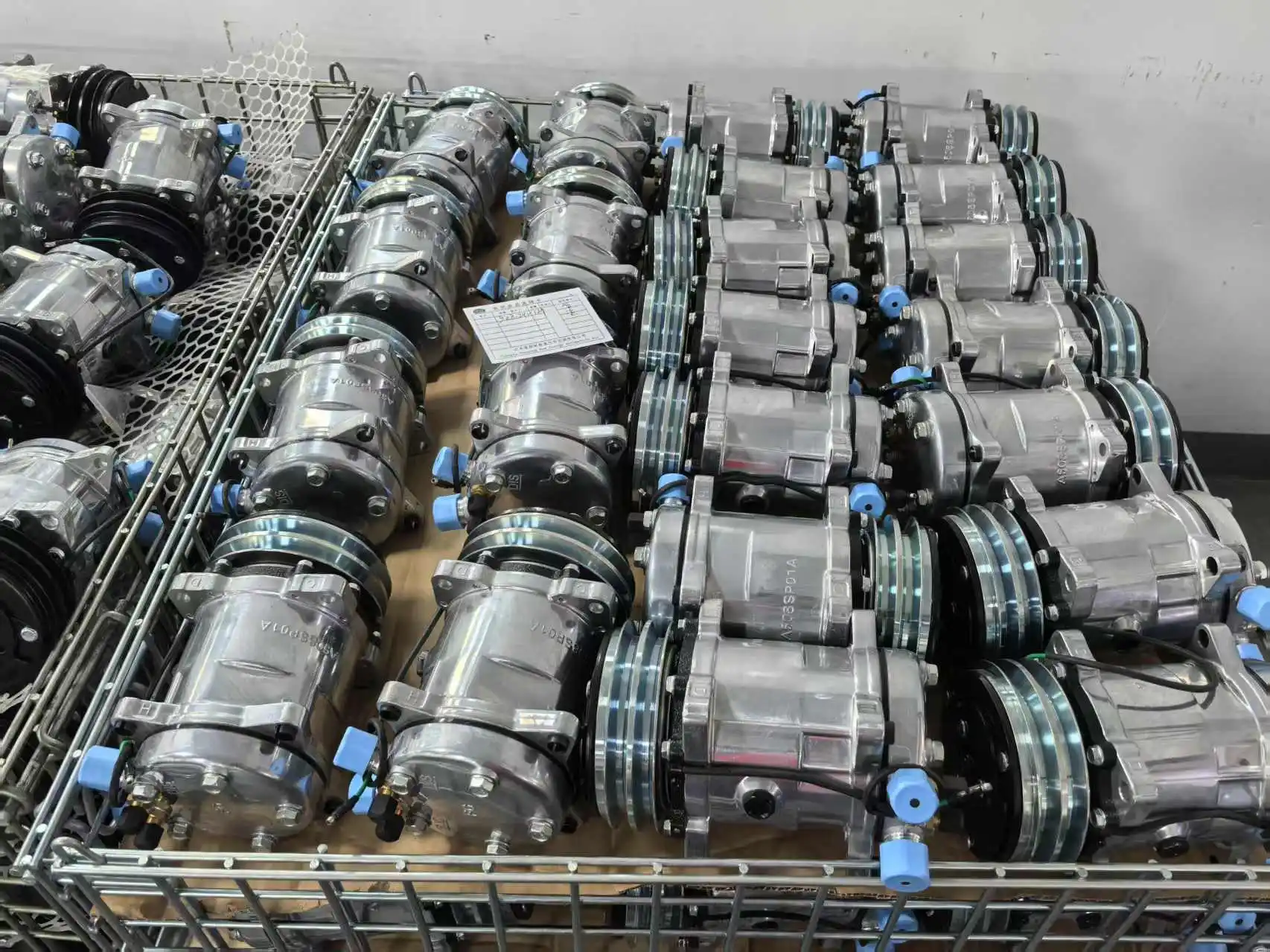 8411841 Car A/C AC Compressor GE9E61K00 for Prima MPV Auto AC