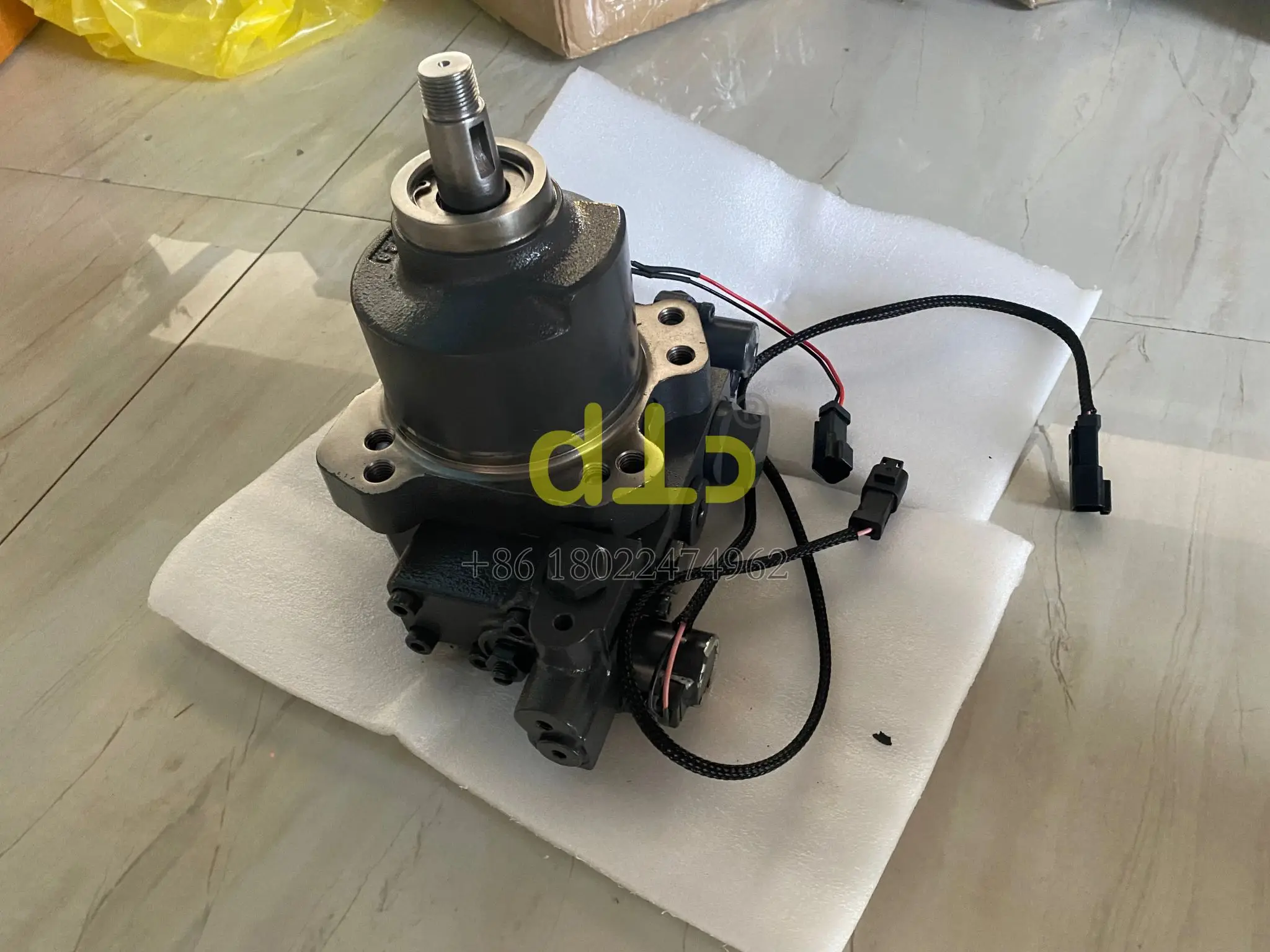 Kawasaki Hydraulic Pump 44083-60630 - Reliable Performance